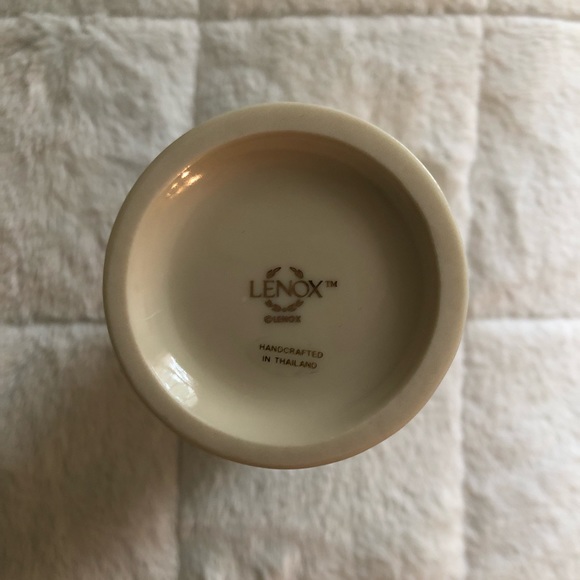 Lenox Rose Blossom Porcelain Vase - Picture 4 of 5